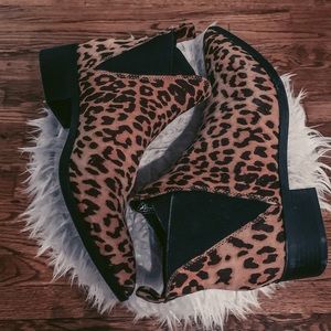 Leopard A New Day Chelsea Boots🐆